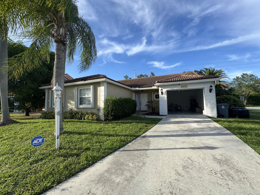 18750 Caspian Cir - photo 5