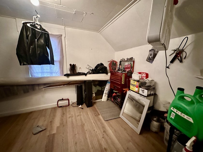 Here is your opportunity to own a versatile property in the - photo 20