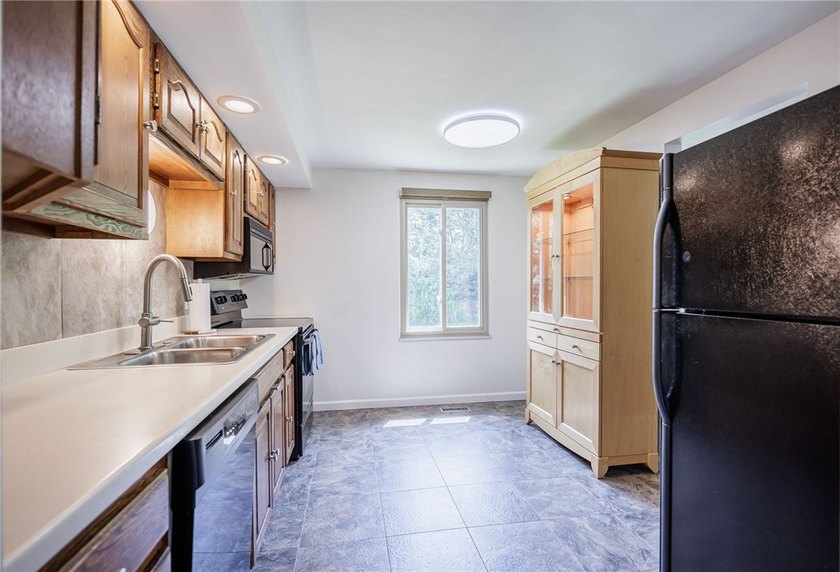 Welcome home to this beautifully updated, ORIGINAL OWNER - photo 22