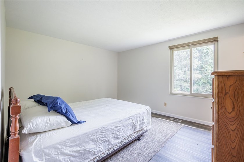 Welcome home to this beautifully updated, ORIGINAL OWNER - photo 24