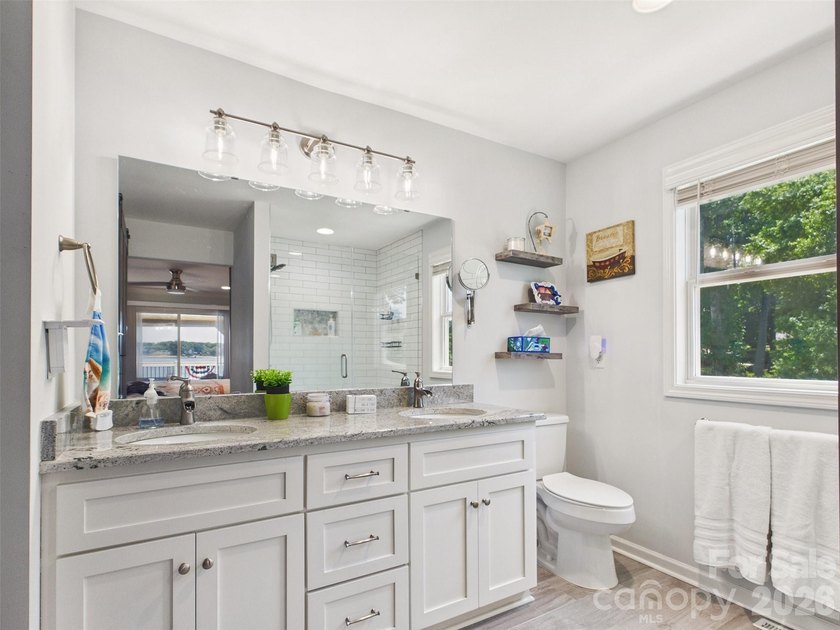 Rarely does an opportunity like this come along under $2 million - photo 11