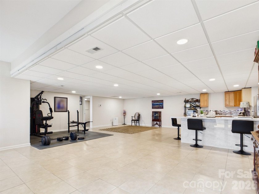 Rarely does an opportunity like this come along under $2 million - photo 25