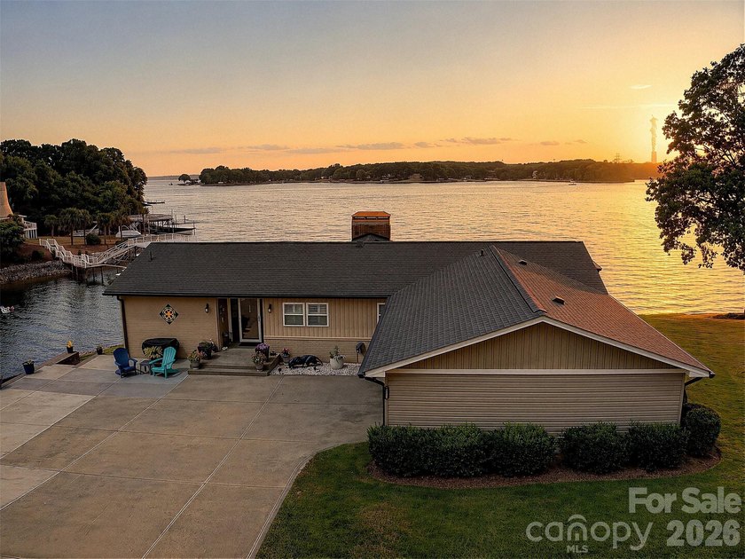 Rarely does an opportunity like this come along under $2 million - photo 34