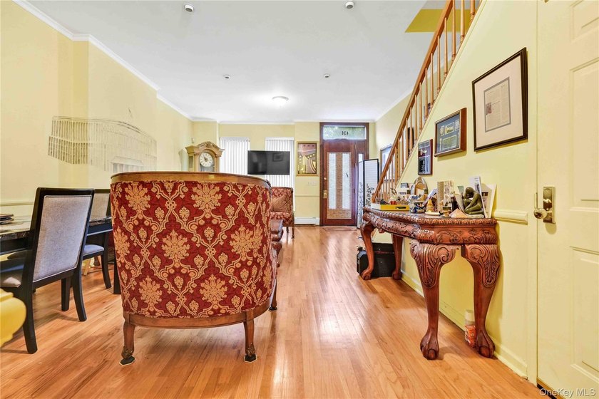 Welcome to 436 Putnam Avenue, a beautifully maintained - photo 4