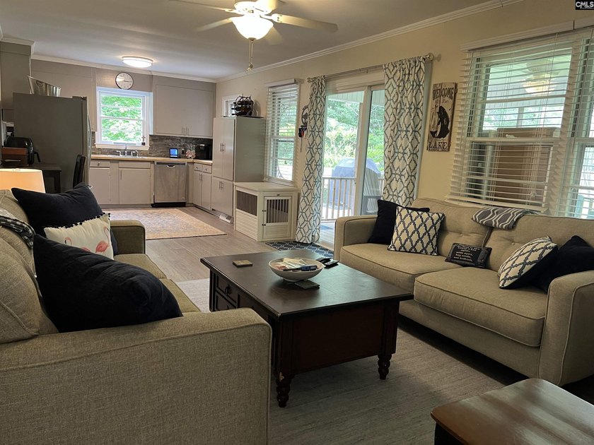 Lake time perfected in this 3 bedroom lake cabin! Large - photo 8