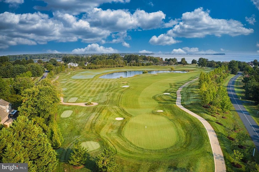 Stunning One-Level Luxury Living with Golf Course &amp; Pond Views - photo 46