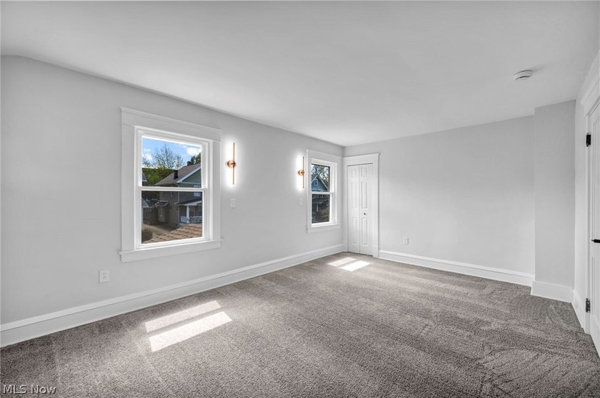 Welcome to this fully updated 3 bedrooms, 2 full bath home in - photo 16