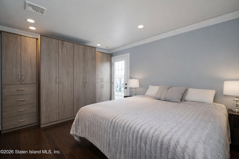 Welcome to 27 Tynan Street, a truly one-of-a-kind custom - photo 22