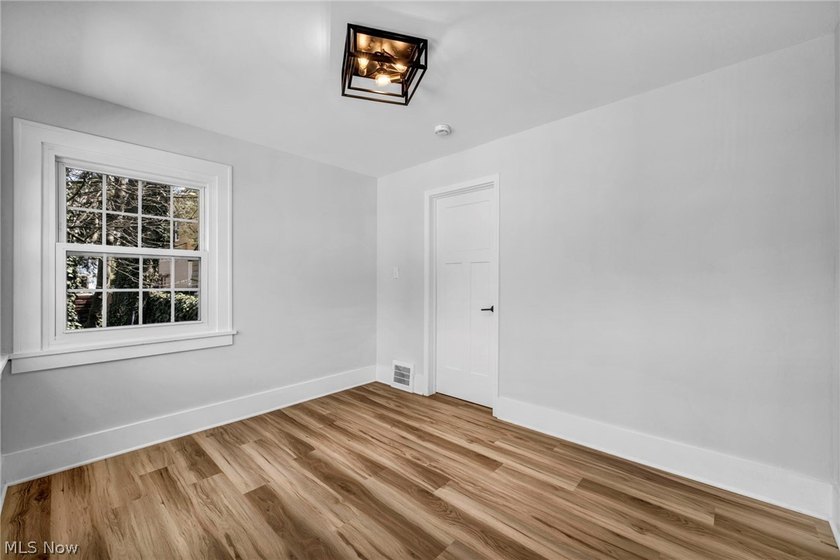 Welcome to this fully updated 3 bedrooms, 2 full bath home in - photo 26