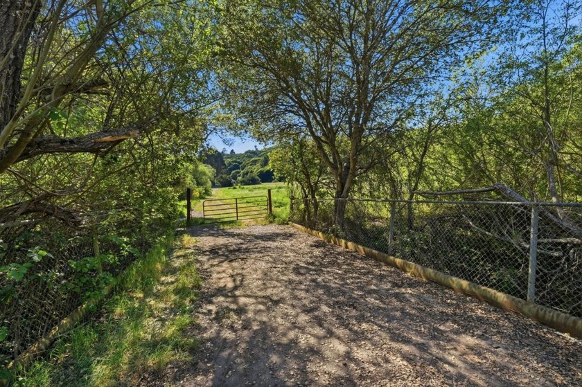 Welcome to the exclusive Mockingbird Ridge neighborhood in Aptos - photo 49