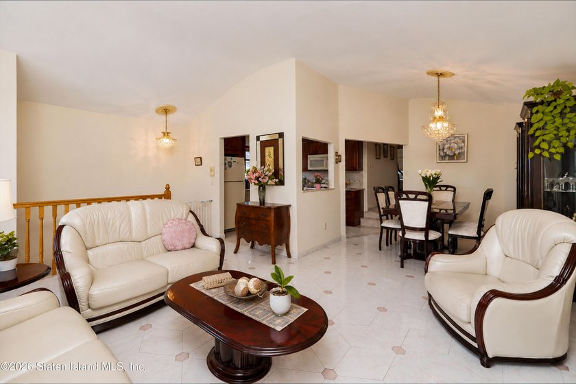Just move right in! This one family semi-attached home in Great - photo 12