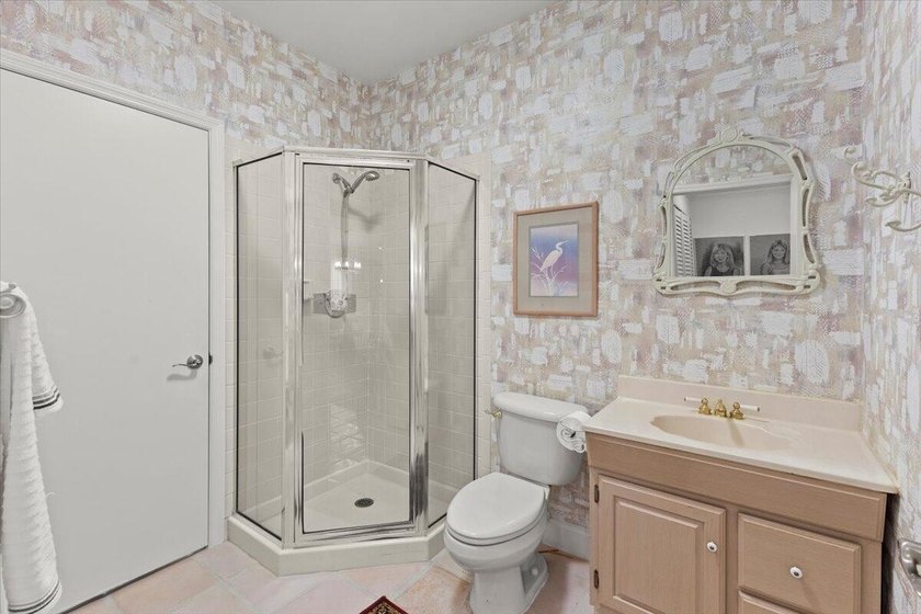 Behind the gates of Boca Pointe, this 3BR/3BA corner townhome - photo 20