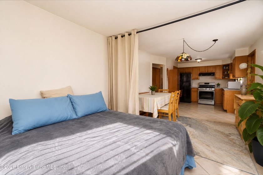 Just move right in! This one family semi-attached home in Great - photo 31