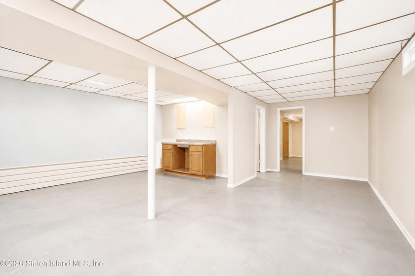 Just move right in! This one family semi-attached home in Great - photo 36