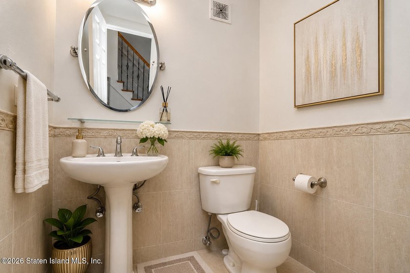 Welcome to 65A Goodall Street, a spacious and beautifully - photo 13