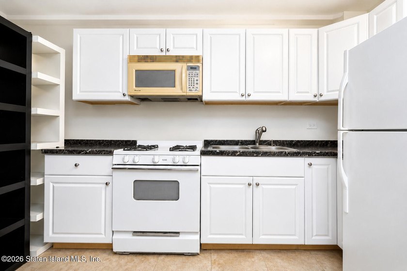 Welcome to 65A Goodall Street, a spacious and beautifully - photo 31