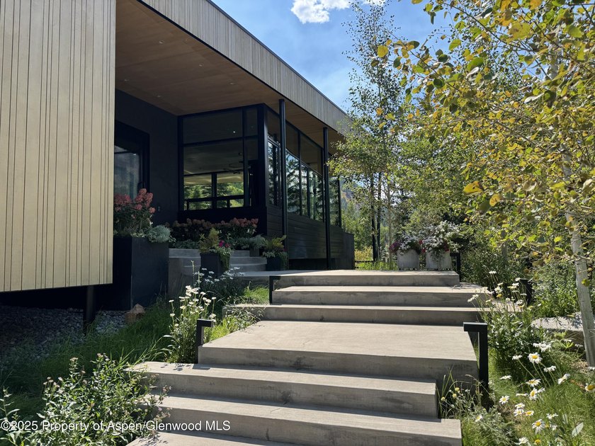 A landmark of contemporary mountain architecture, this - photo 43