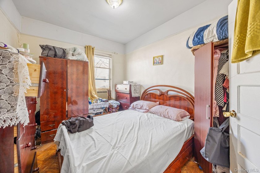 Welcome to this well-maintained single-family home in the heart - photo 11