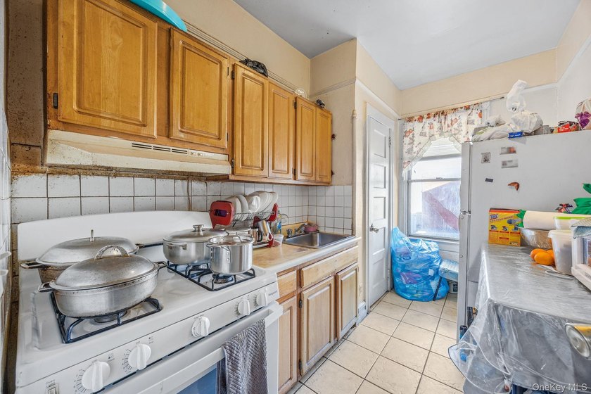 Welcome to this well-maintained single-family home in the heart - photo 14
