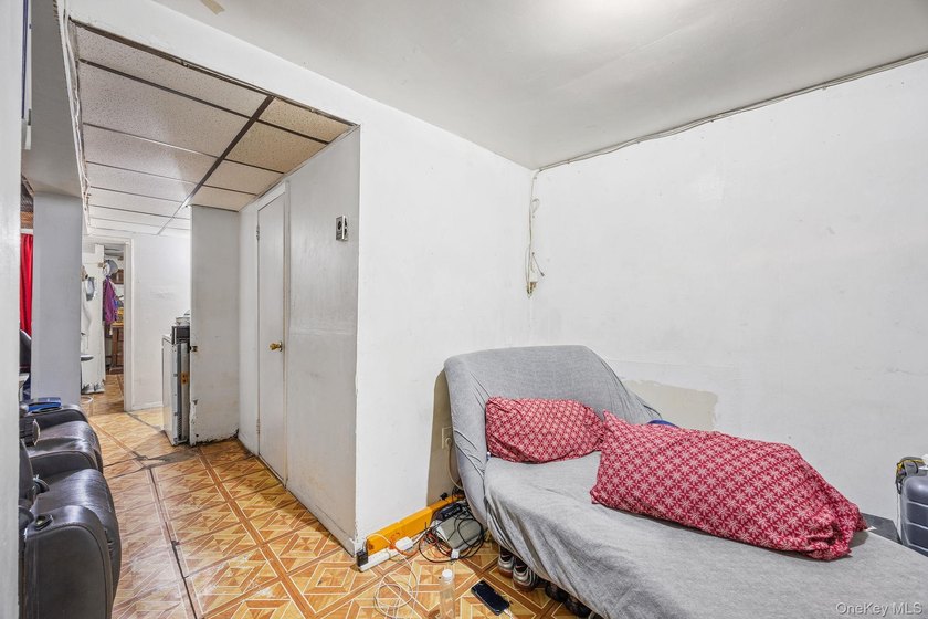 Welcome to this well-maintained single-family home in the heart - photo 17