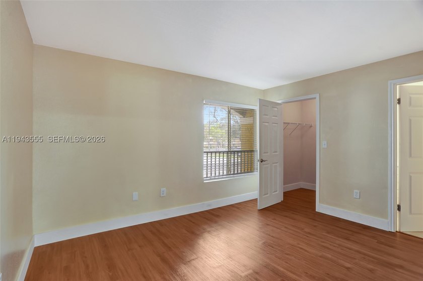 Updated spacious 2/2 with newer appliances including A/C. 2nd - photo 11