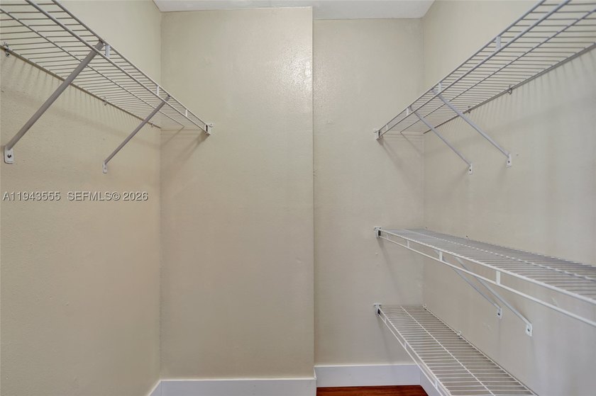 Updated spacious 2/2 with newer appliances including A/C. 2nd - photo 13