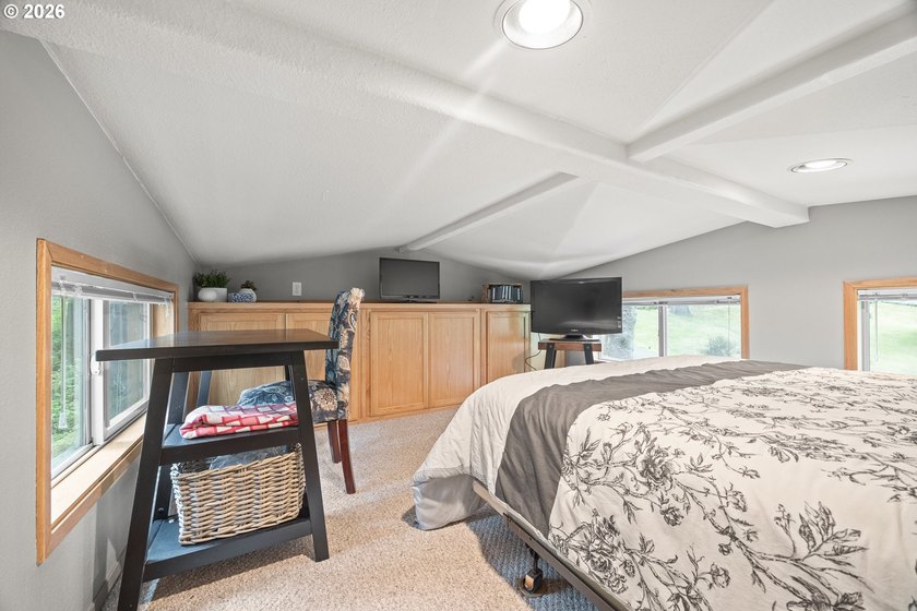 Wooded coastal retreat in the highly desirable Whaleshead Beach - photo 11