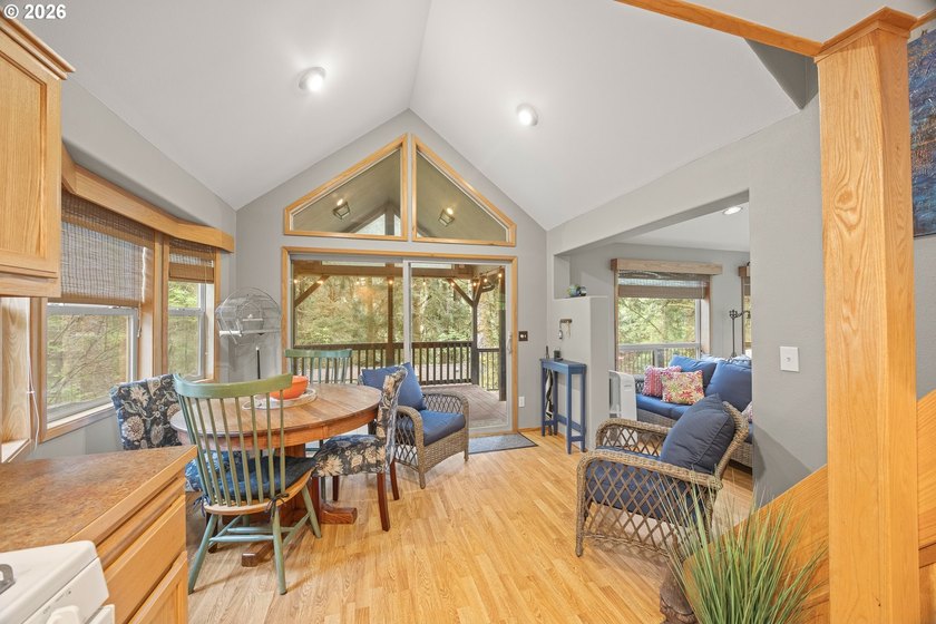 Wooded coastal retreat in the highly desirable Whaleshead Beach - photo 13