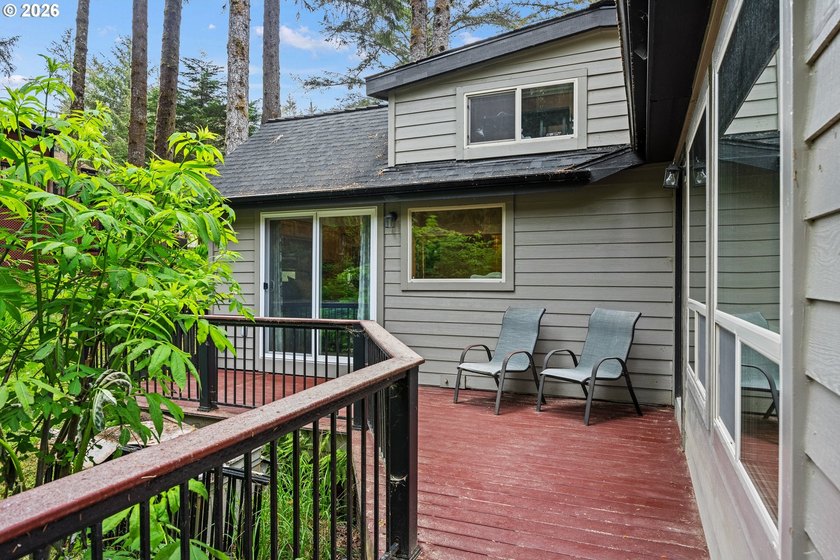 Wooded coastal retreat in the highly desirable Whaleshead Beach - photo 23