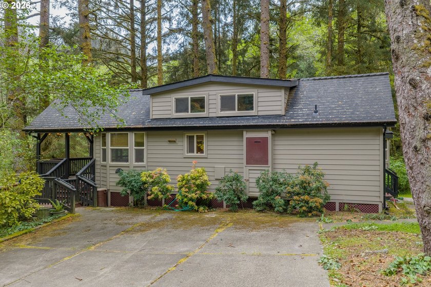 Wooded coastal retreat in the highly desirable Whaleshead Beach - photo 25