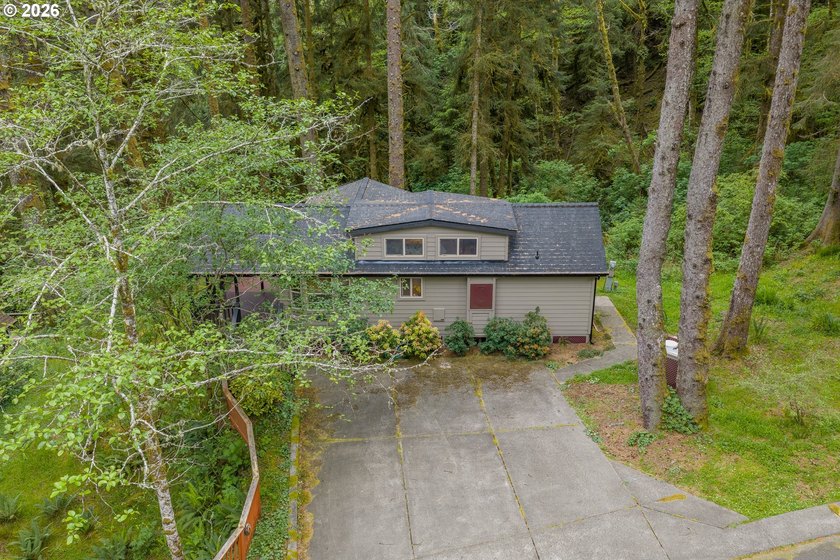 Wooded coastal retreat in the highly desirable Whaleshead Beach - photo 29