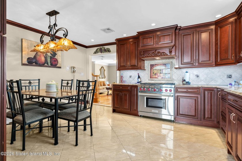 Welcome to this beautifully maintained side hall colonial on a - photo 11