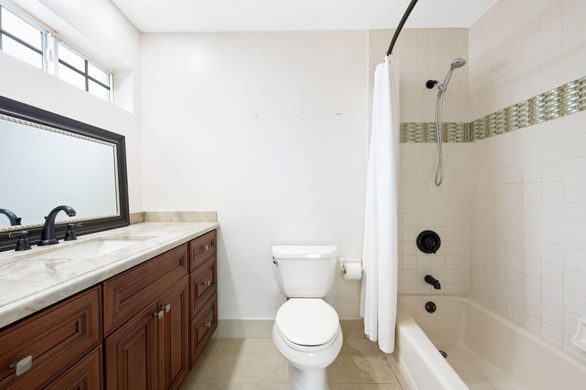 Welcome to one of Fort Lauderdale's most desirable - photo 12