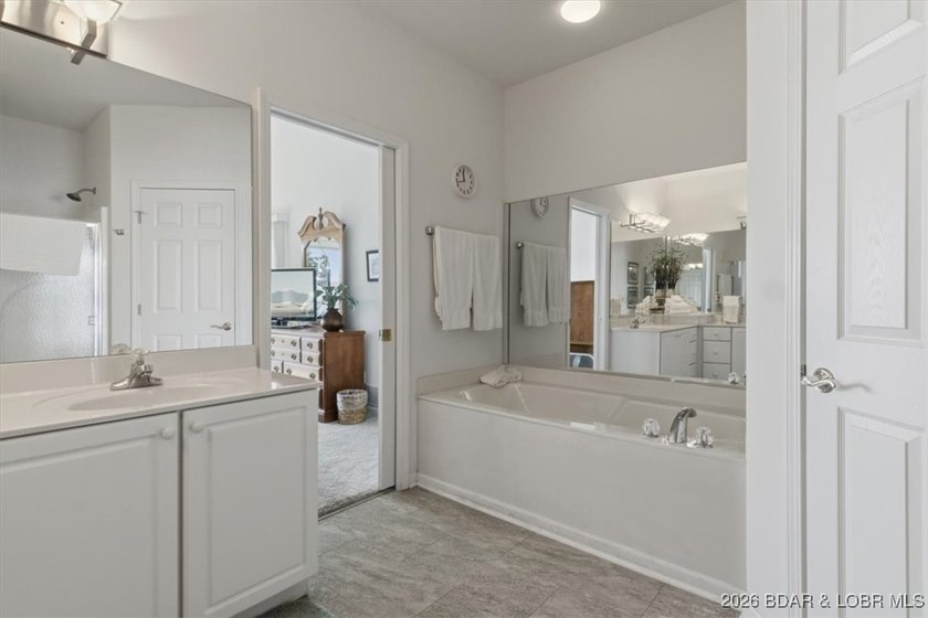 Wake up every morning to the stunning panoramic views at - photo 17