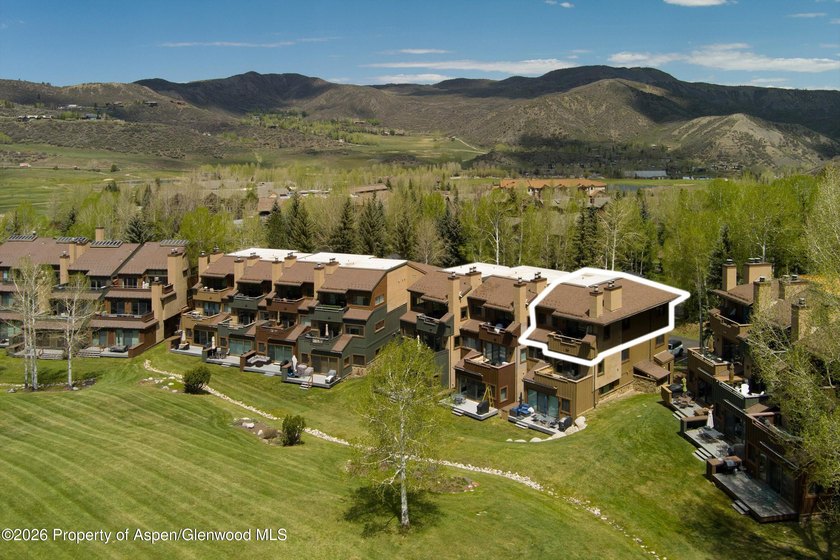 Experience the best of four-season mountain living in this - photo 18