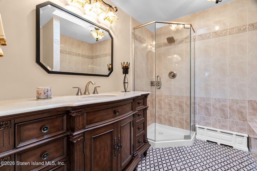 Welcome to this beautifully maintained side hall colonial on a - photo 18