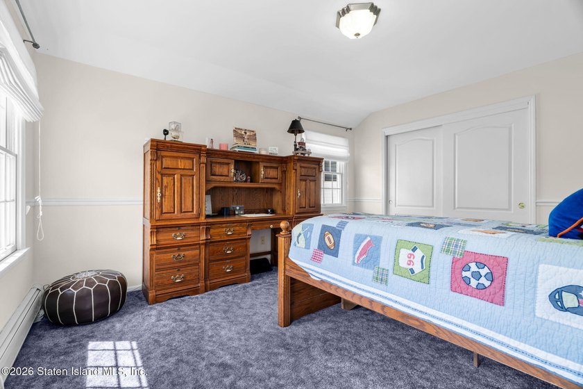 Welcome to this beautifully maintained side hall colonial on a - photo 25