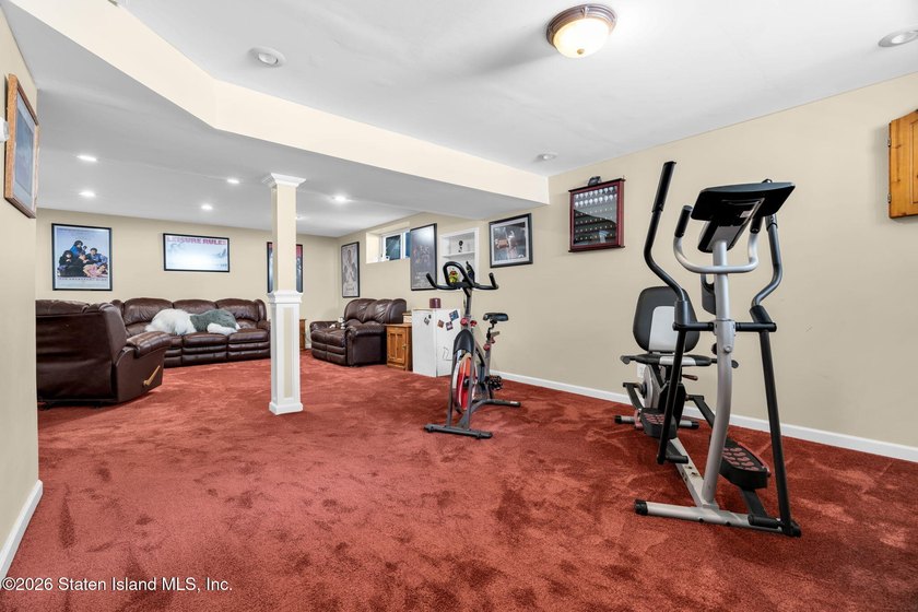 Welcome to this beautifully maintained side hall colonial on a - photo 29