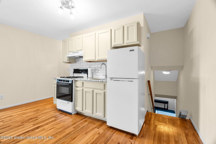 Welcome to this beautifully maintained side hall colonial on a - photo 34