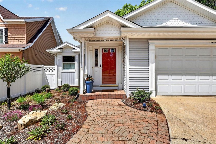 SILVER LAKE waterfront opportunity! Enjoy possession at close - photo 10