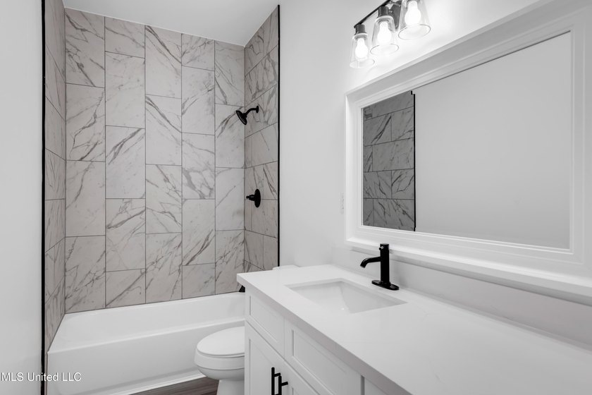 New Construction in Pascagoula!! Experience coastal living just - photo 18