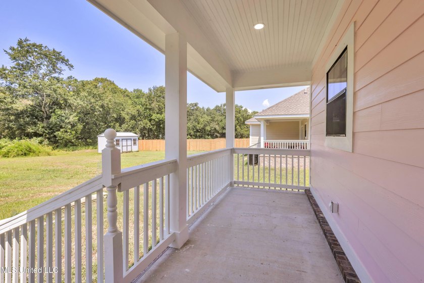 New Construction in Pascagoula!! Experience coastal living just - photo 20