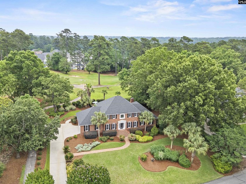 Welcome to this beautifully maintained home in the desirable - photo 2