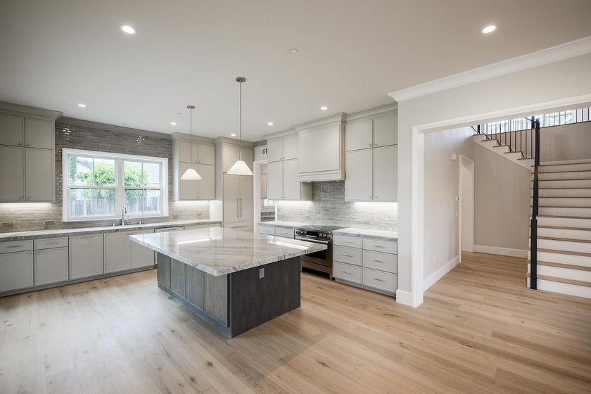 Welcome to Altamonte at Sandraya Heights, where luxury - photo 15