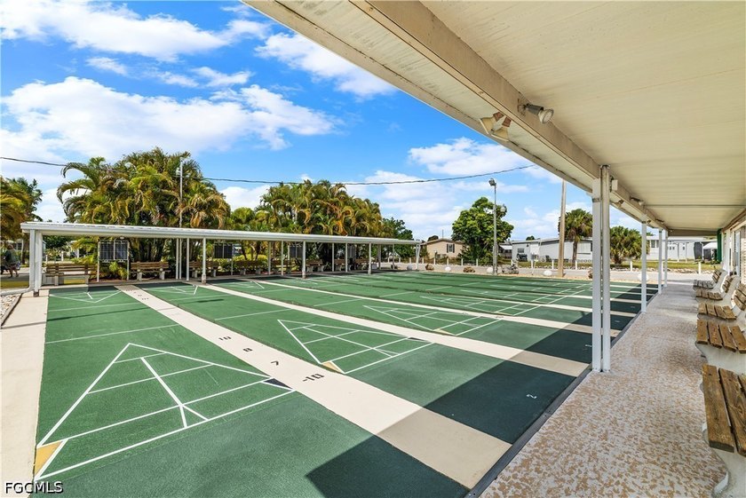 Welcome home to this beautifully updated 2-bedroom, 2-bath - photo 22