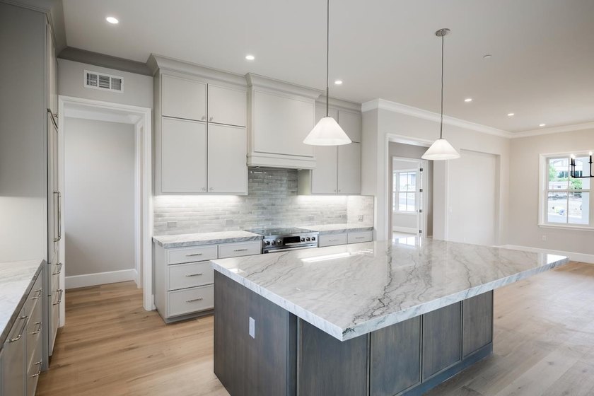 Welcome to Altamonte at Sandraya Heights, where luxury - photo 22
