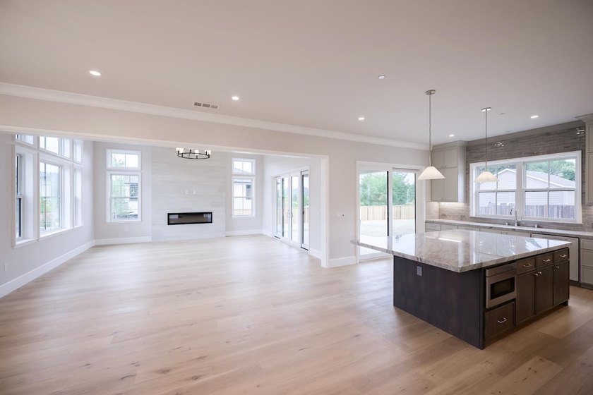 Welcome to Altamonte at Sandraya Heights, where luxury - photo 27
