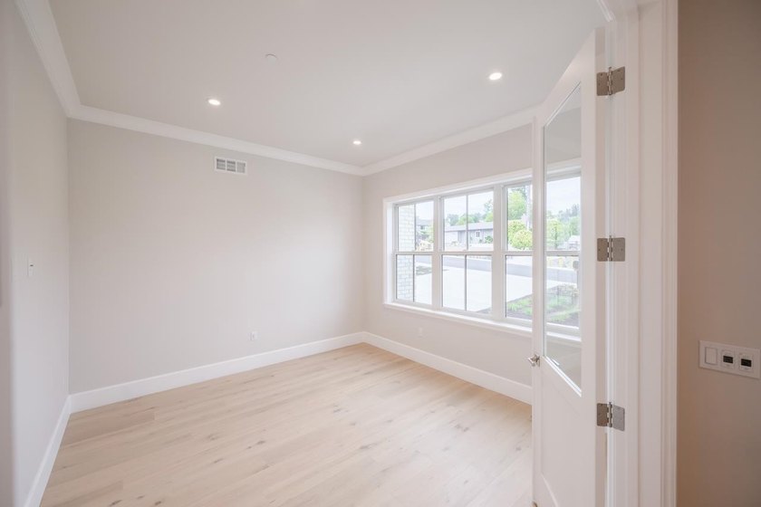 Welcome to Altamonte at Sandraya Heights, where luxury - photo 39