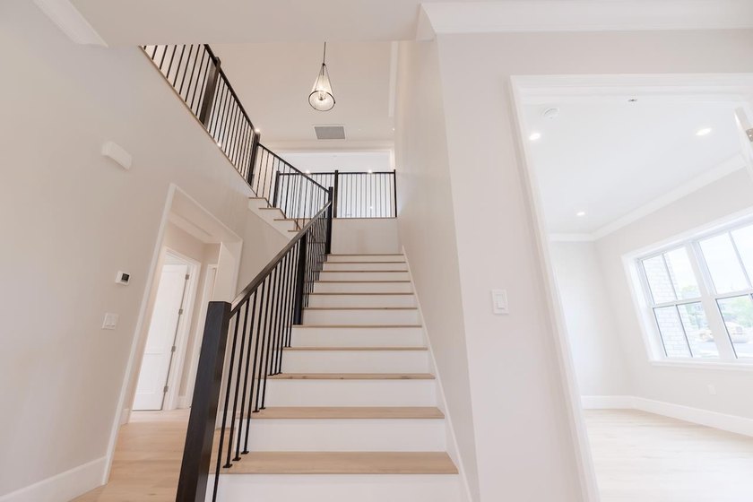 Welcome to Altamonte at Sandraya Heights, where luxury - photo 40