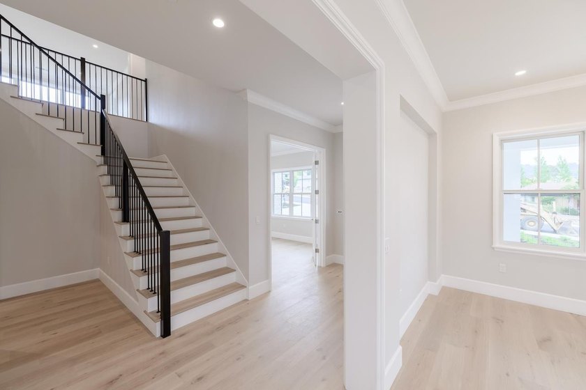 Welcome to Altamonte at Sandraya Heights, where luxury - photo 41